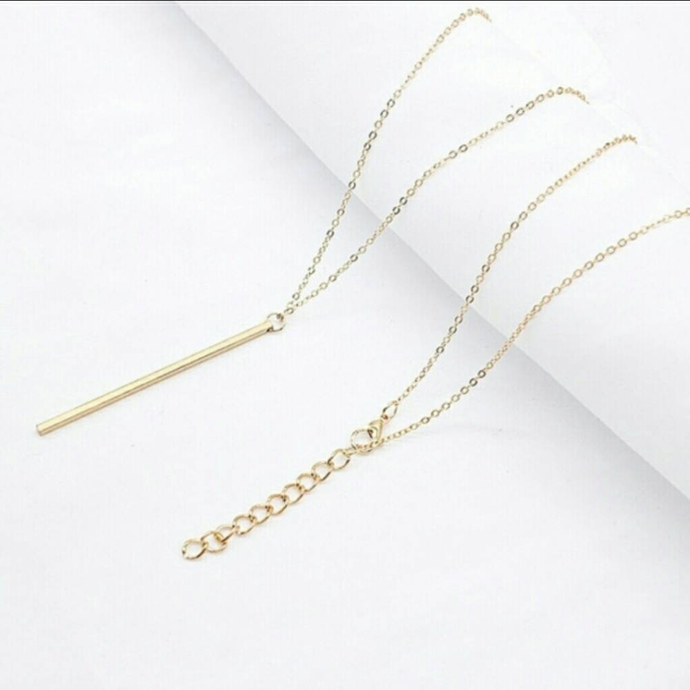 Gold bar pendant necklace